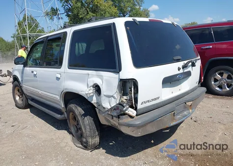 2001 Ford Explorer Xlt из США, поврежденный, VIN 1FMZU83P11ZA61062
